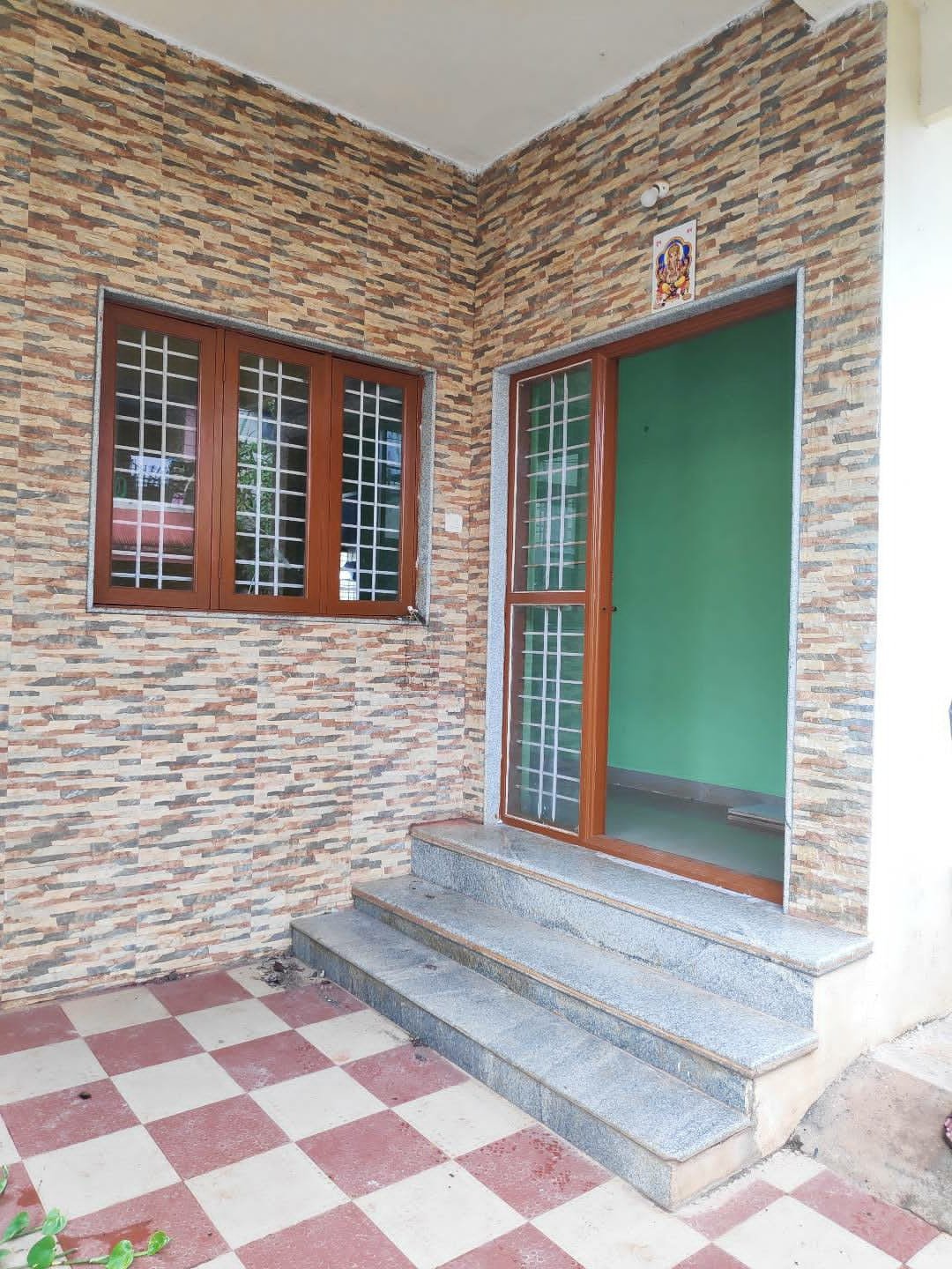 For Sale: Semi furnished 4bhk Duplex house located in Ramteerth Nagar last bus stop. 30x40