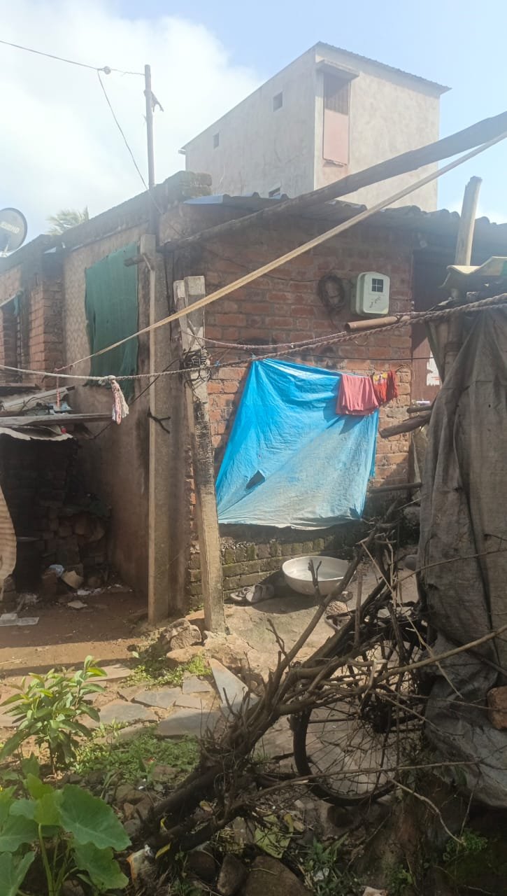 House for sale in Auction at Goundwad Village, yamnapur. Belagavi