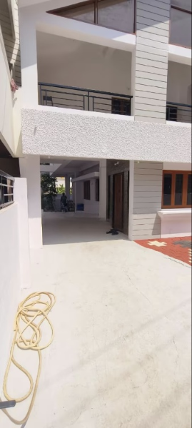 For Sale: 5 BHK Independent House, at APMC Market Yard 2500 sq.ft