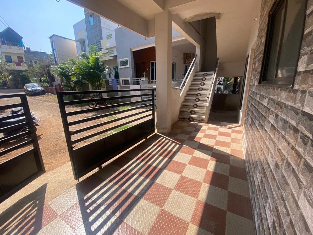 Well-Built and spacious 2 bhk house for sale in shahu nagar, belgaum. With 24 hr water supply and Gas Connection.