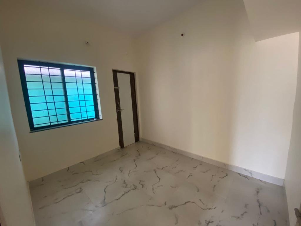 Well-Built and spacious 2 bhk house for sale in shahu nagar, belgaum. With 24 hr water supply and Gas Connection.