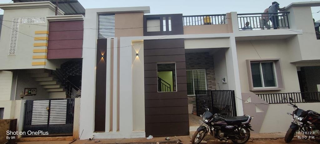 For Sale: 2 BHK House Newly Constructed Well Built Good Locality 20x41