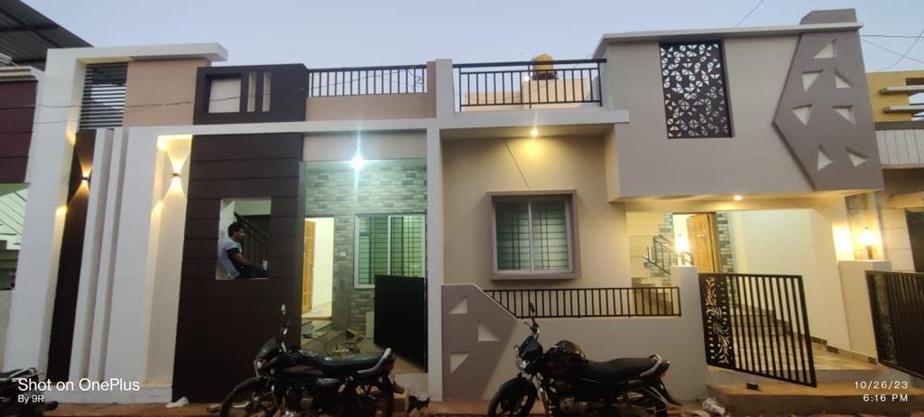 For Sale: 2 BHK House Newly Constructed Well Built Good Locality 20x41